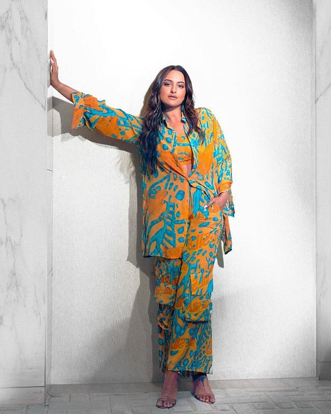 Colorful Clicks Of Sonakshi Sinha